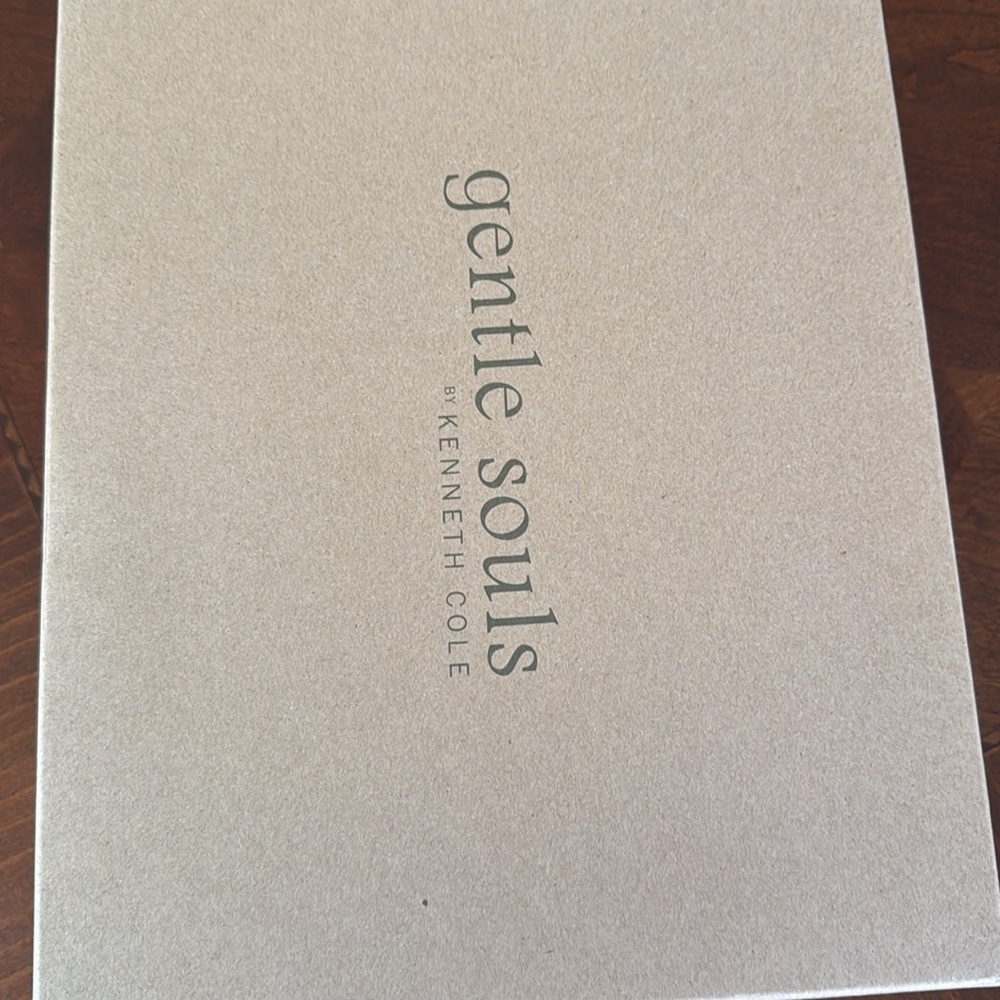 Gentle Souls Shoes - Picture 4 of 4